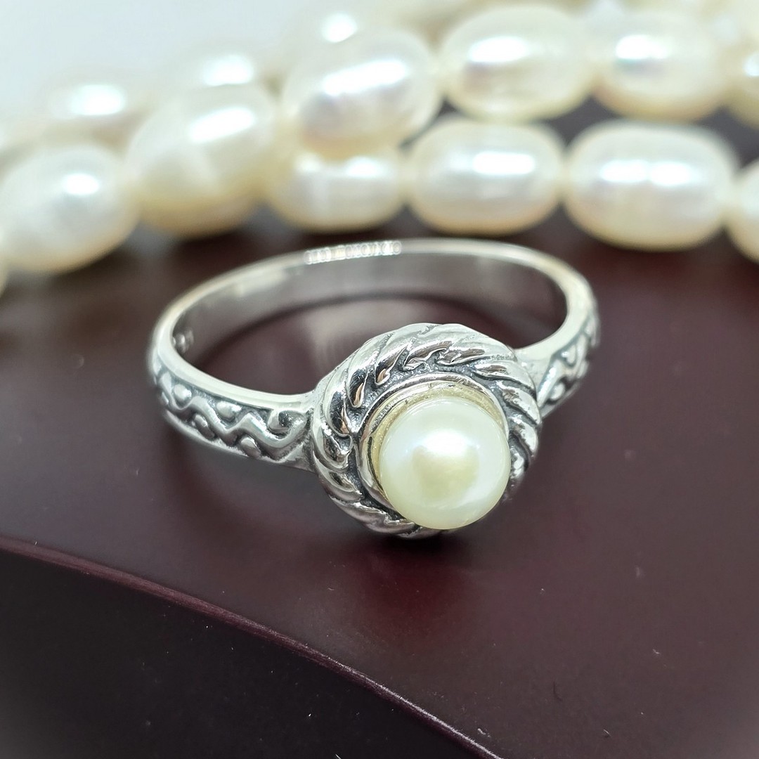 Sterling Silver White Pearl Ring image 2