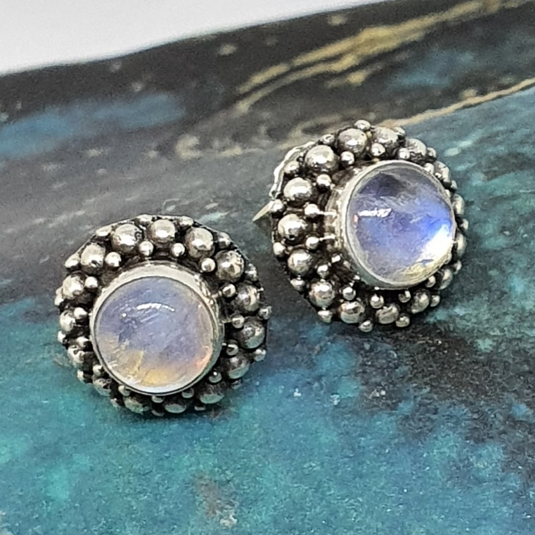 Silver moonstone stud earrings image 0