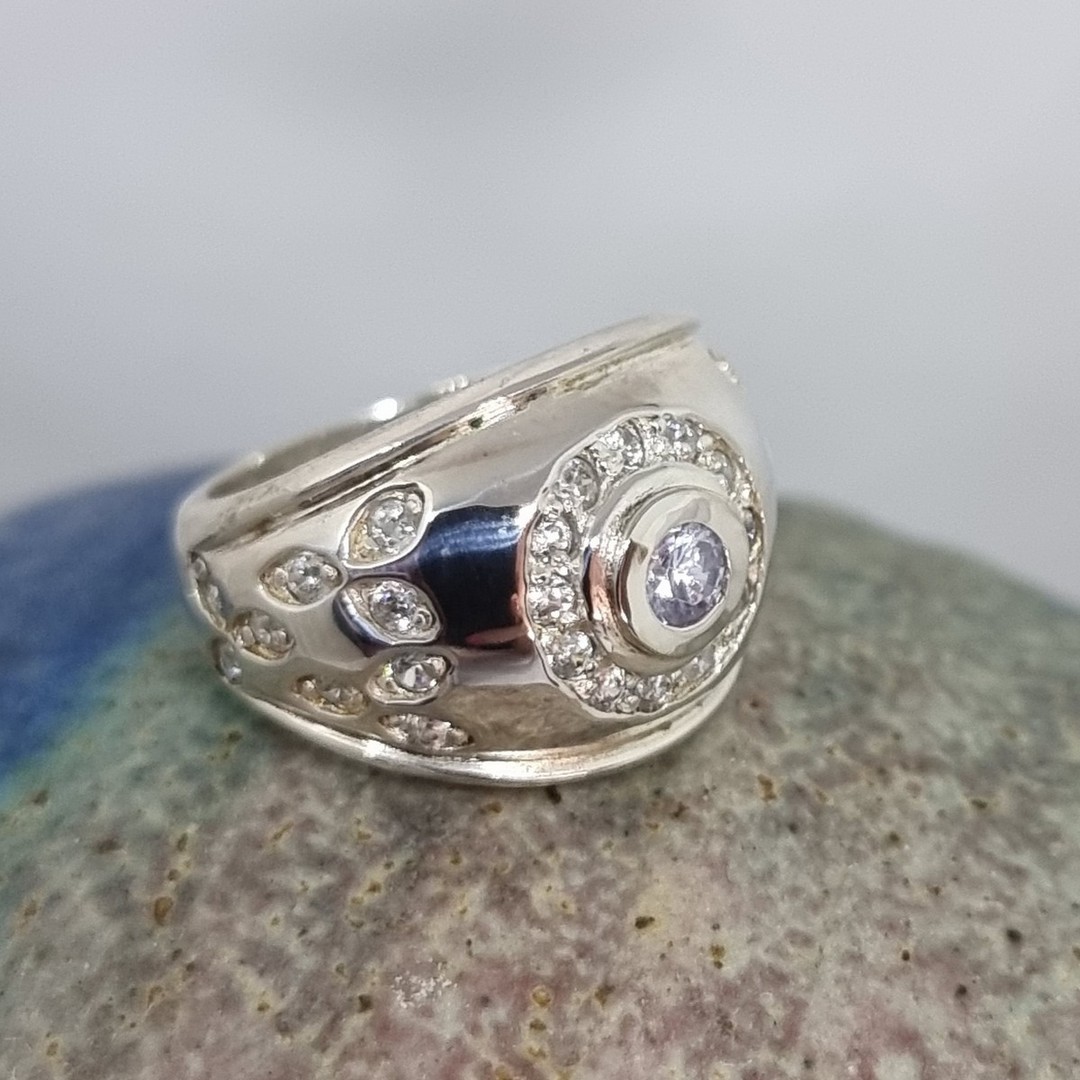 Sterling silver and cz gemstone ring - size N image 0