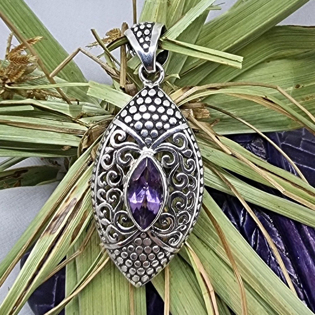 Sterling silver pointed oval shape amethyst pendant image 1