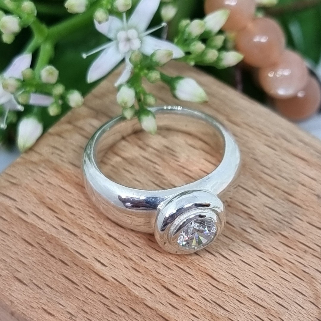 Sterling silver cz gemstone ring - made in NZ image 2