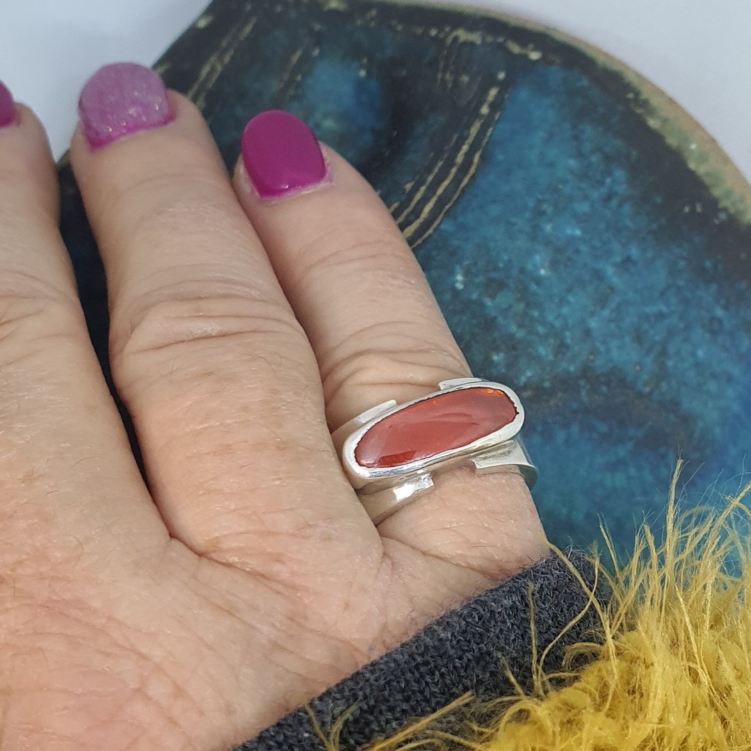 Wide band silver ring with orange stone - Size N image 2