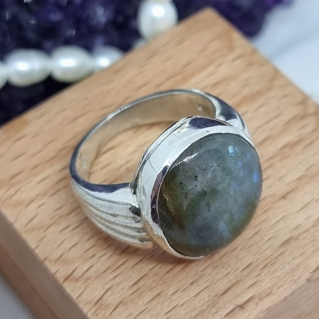 Sterling silver labradorite gemstone ring, made in NZ image 3