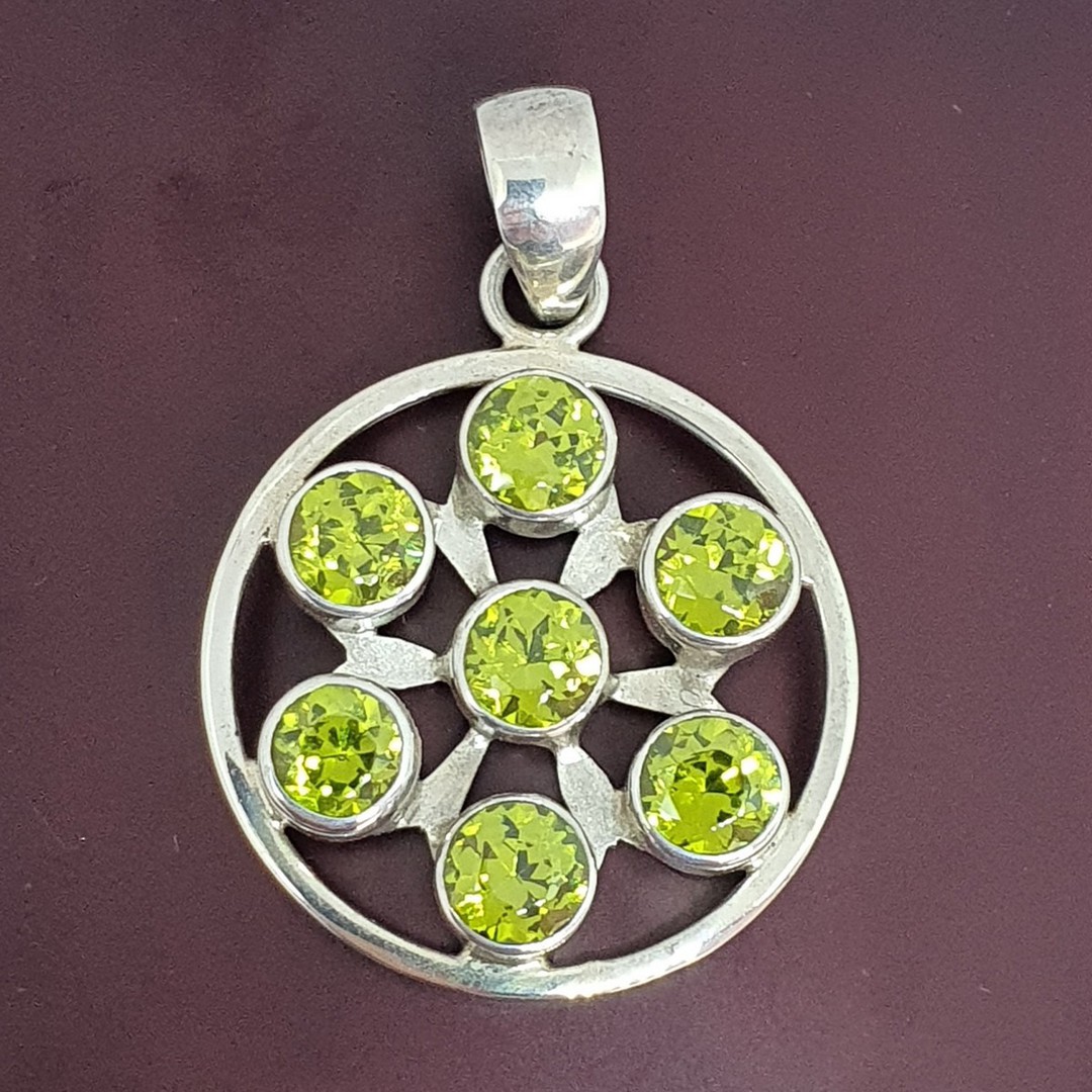Sterling silver green peridot pendant image 0