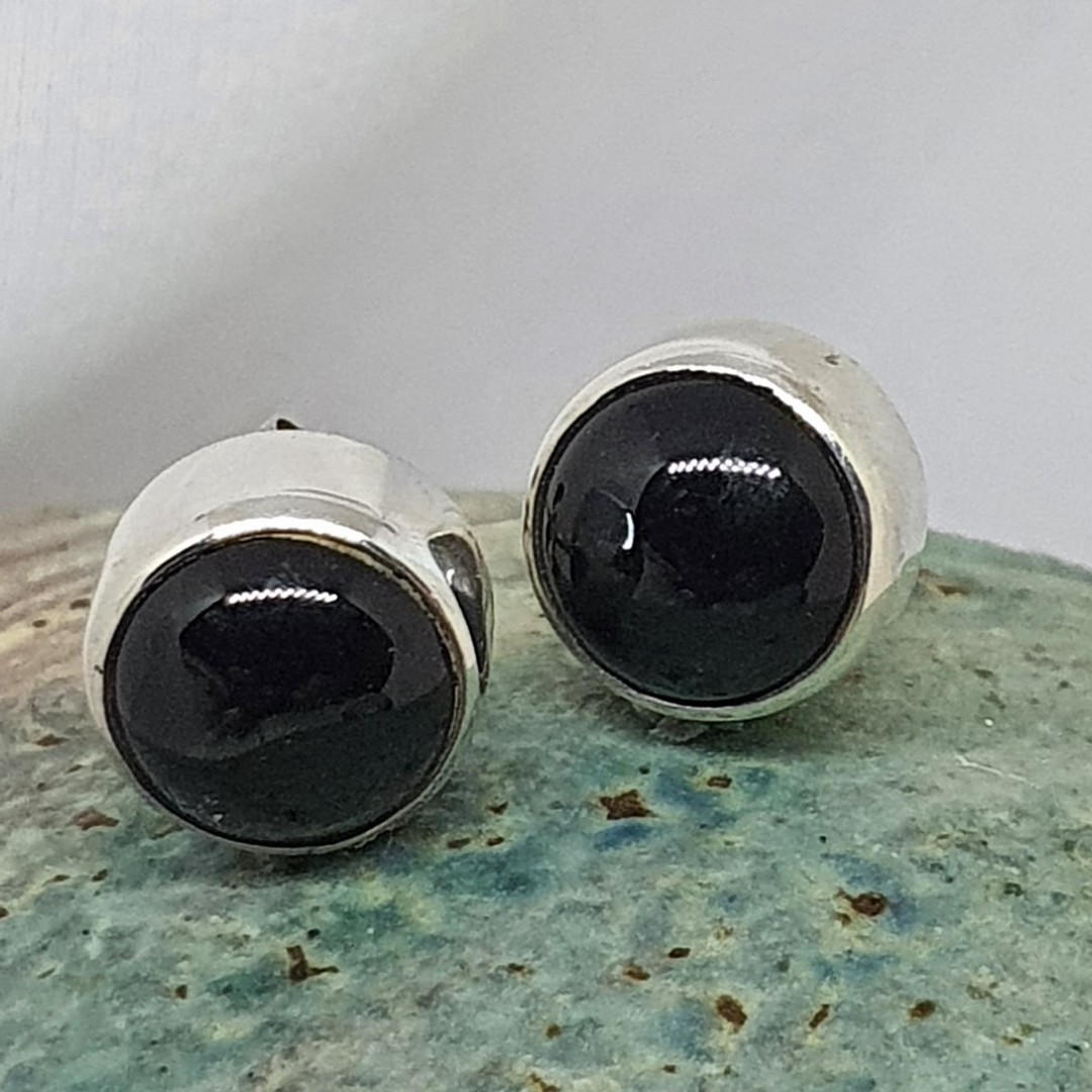 Sterling silver onyx stud earrings image 4