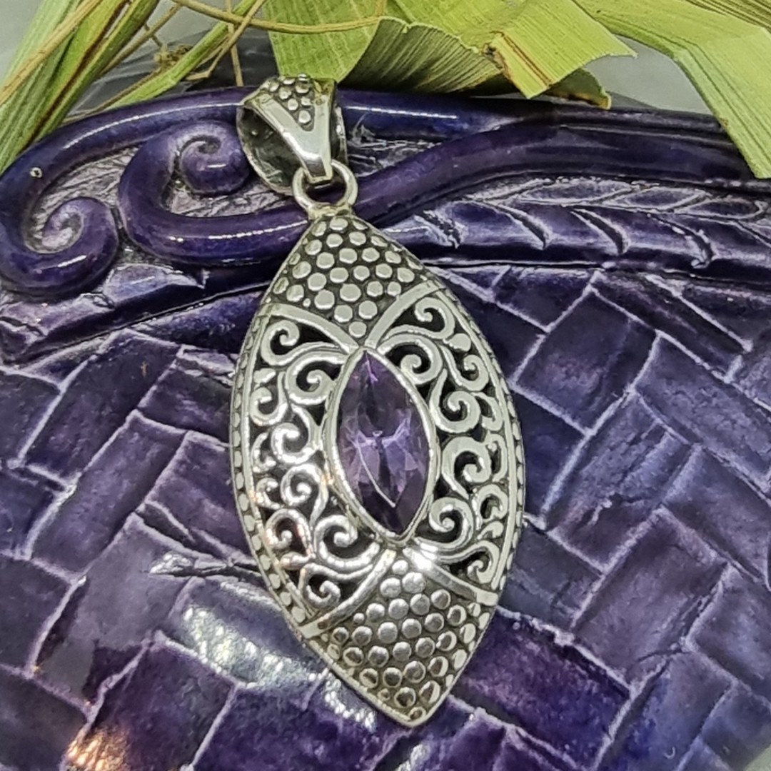 Sterling silver pointed oval shape amethyst pendant image 2