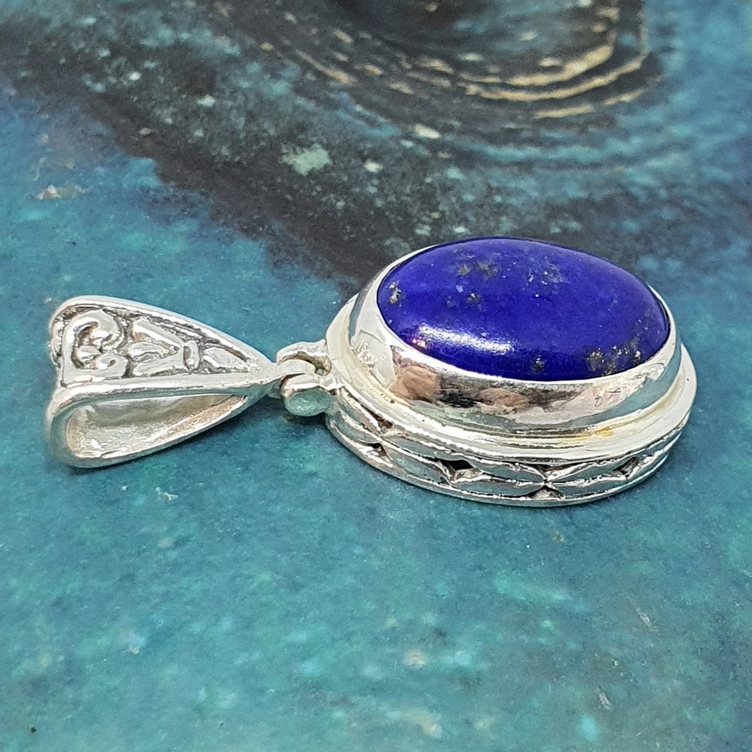 Sterling silver oval lapis lazuli pendant image 1