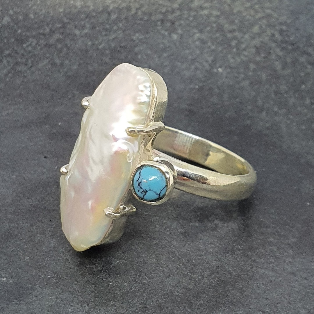 Large fresh water pearl offset with turquoise gemstone, sterling silver ring image 1