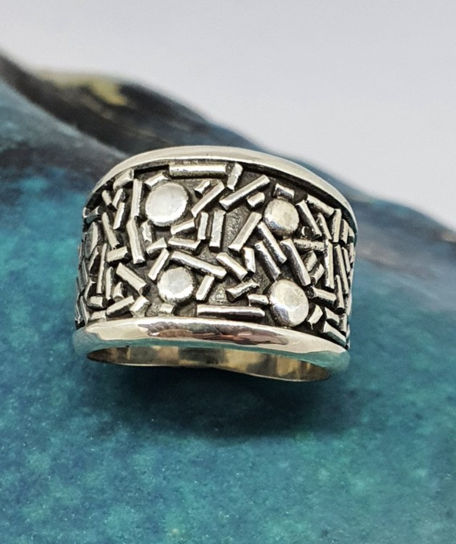Sterling silver band with cool patterns - size K image 0