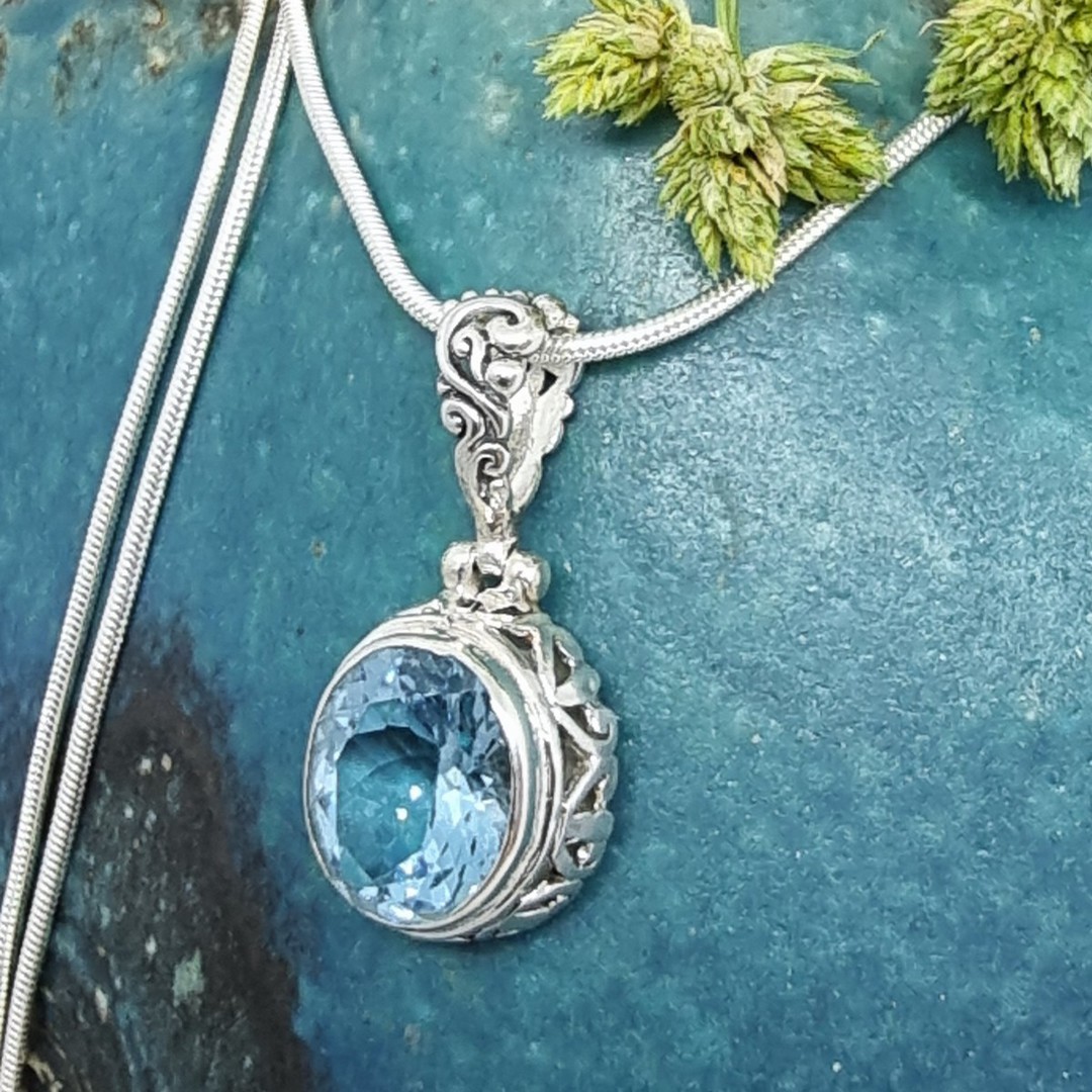 Sterling silver oval blue topaz pendant image 3