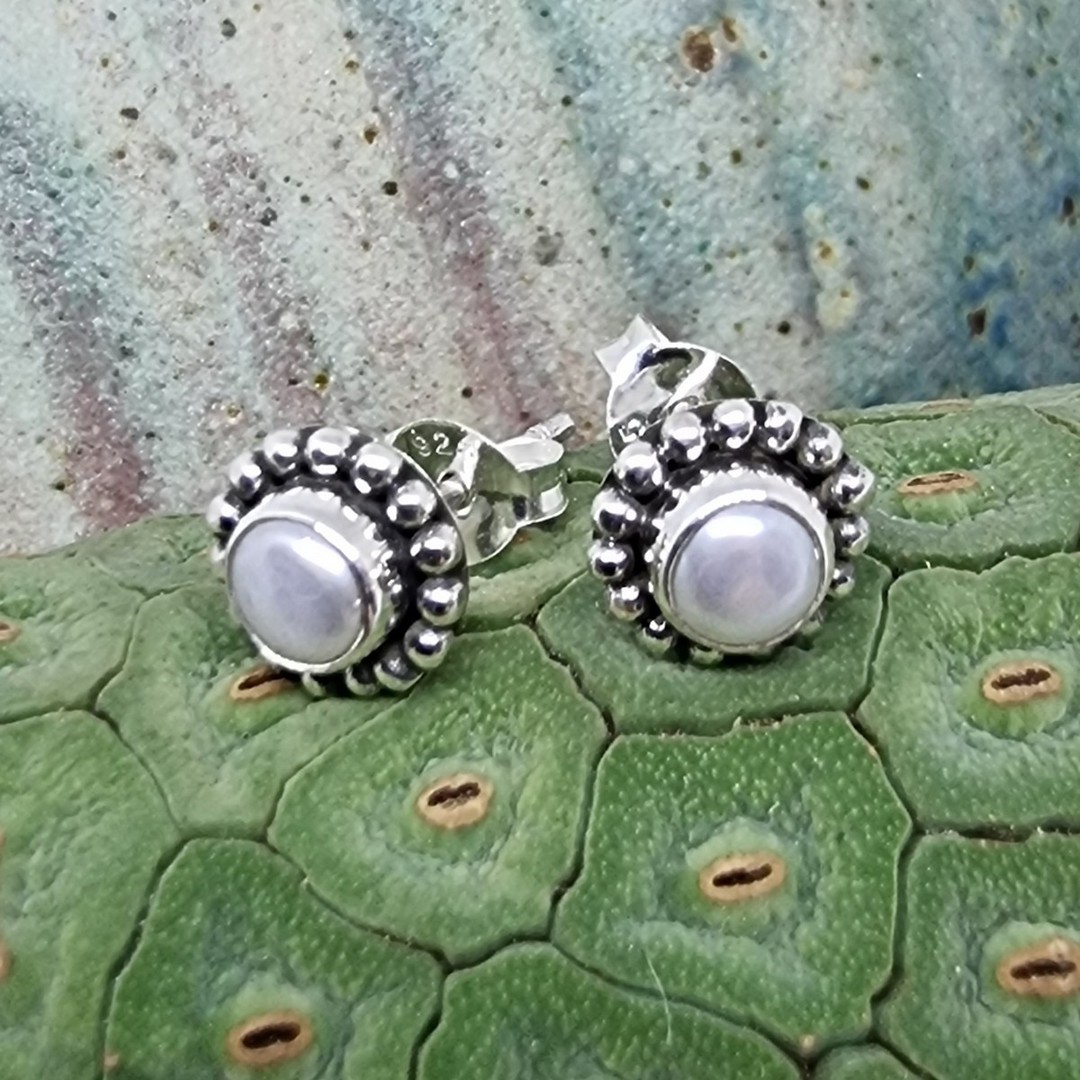 Sterling silver pearl stud earrings image 0