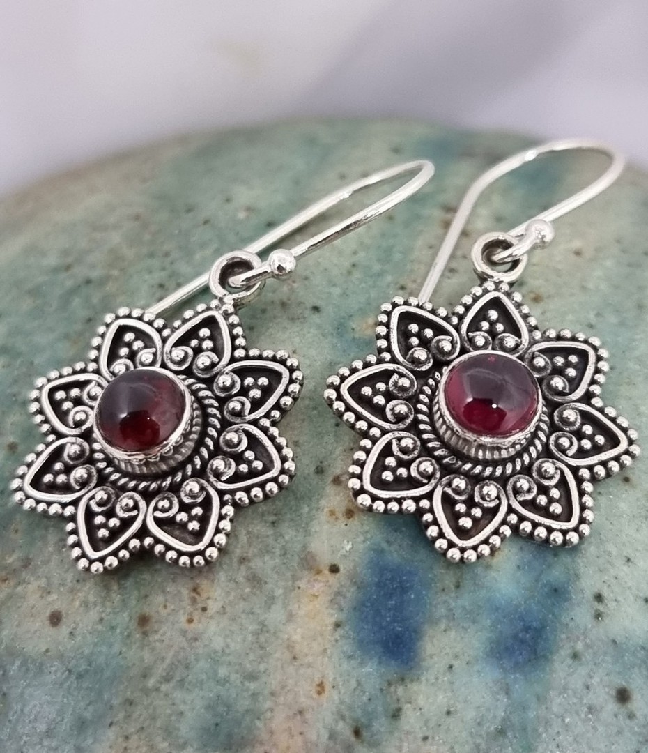 Silver flower garnet earrings image 0