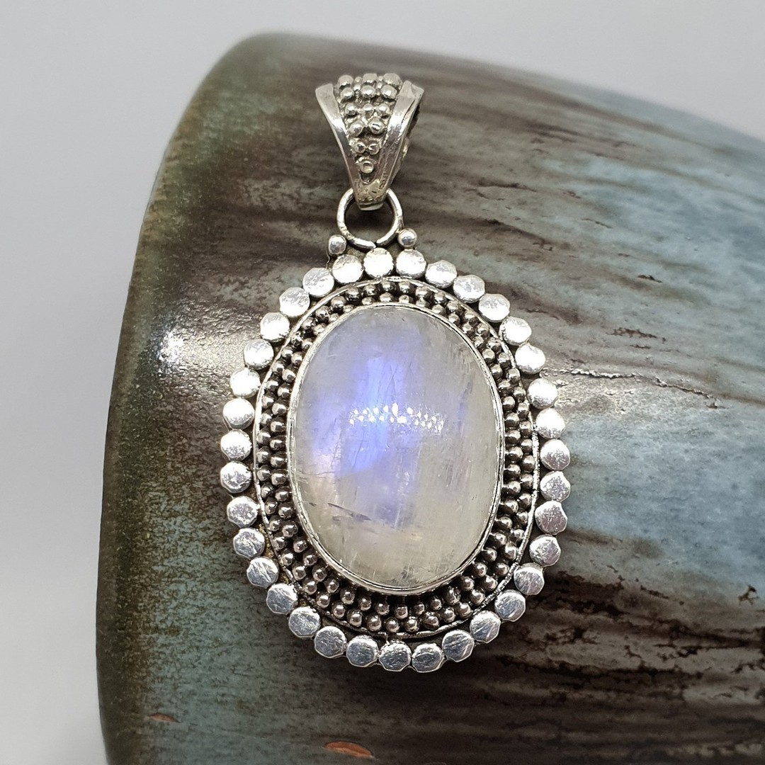 Sterling silver oval moonstone pendant image 3