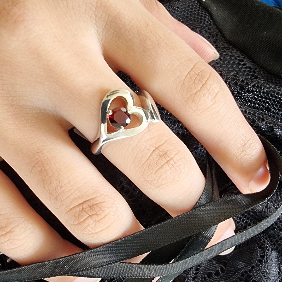Silver heart ring with garnet gemstone image 4