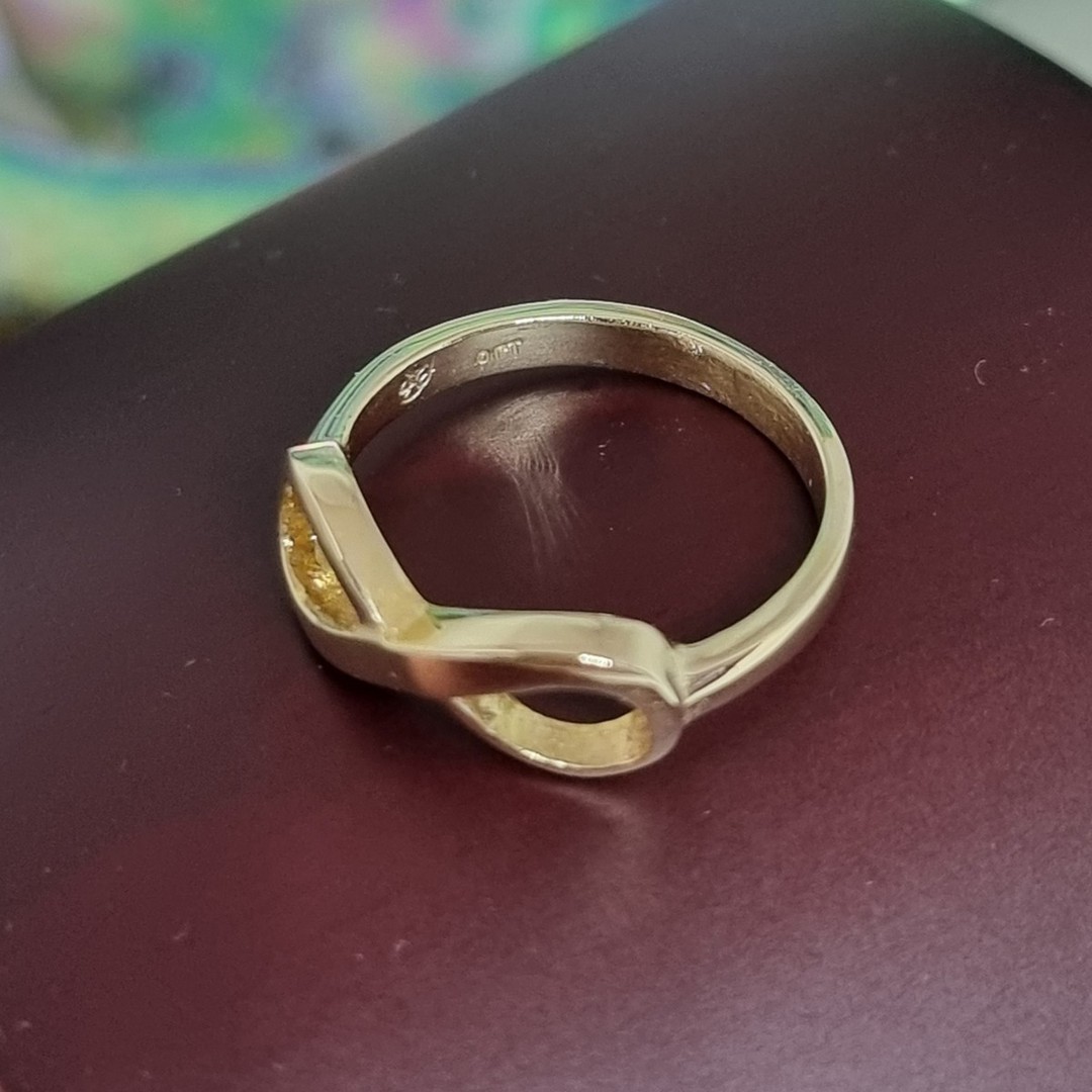 9ct yellow gold infinity ring image 5