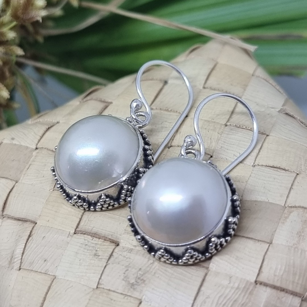 Silver white pearl earrings image 2