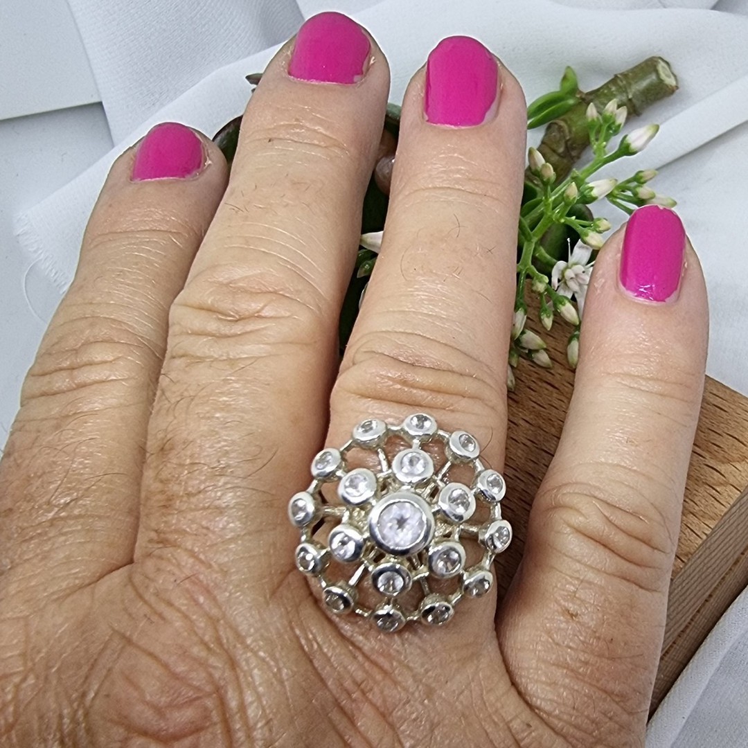 Stunning rose quartz silver flower ring - Size O image 1