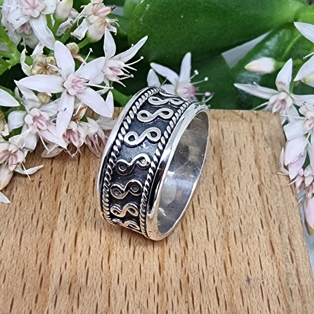 Silver ring with detailed band - Last One image 2