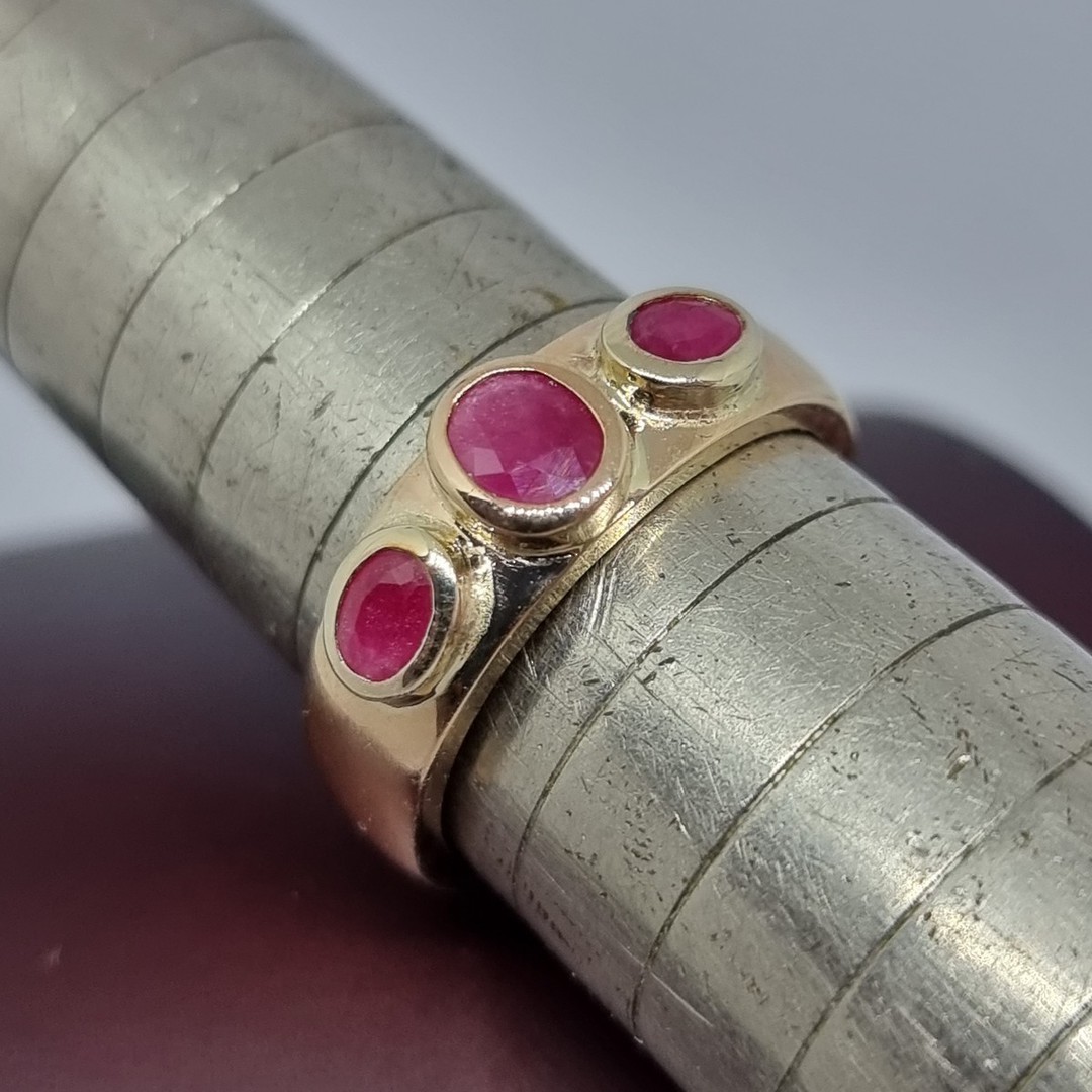 9ct gold modern ruby ring, made in NZ image 4