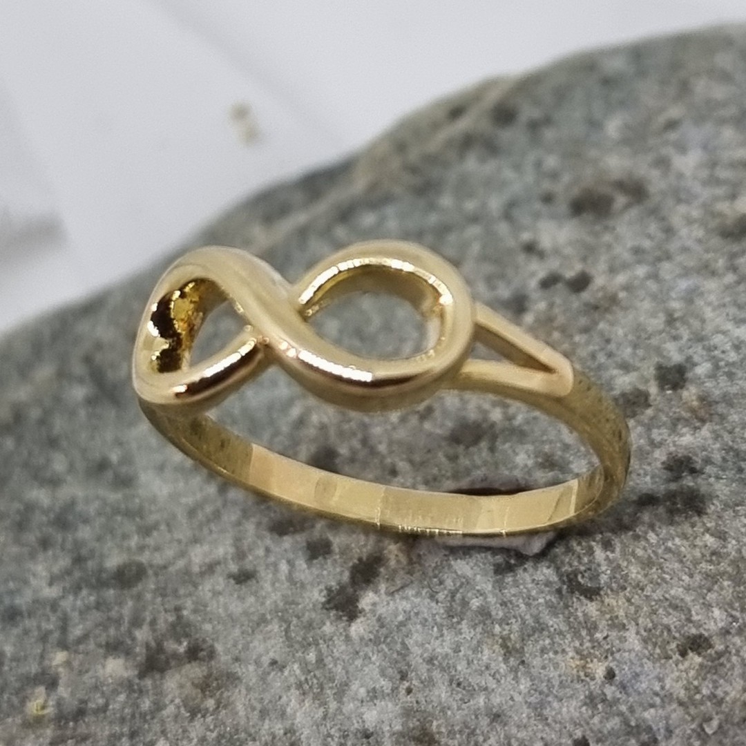 9ct yellow gold infinity ring image 2