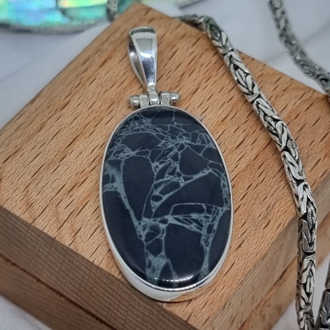 Sterling silver black gemstone pendant image 2