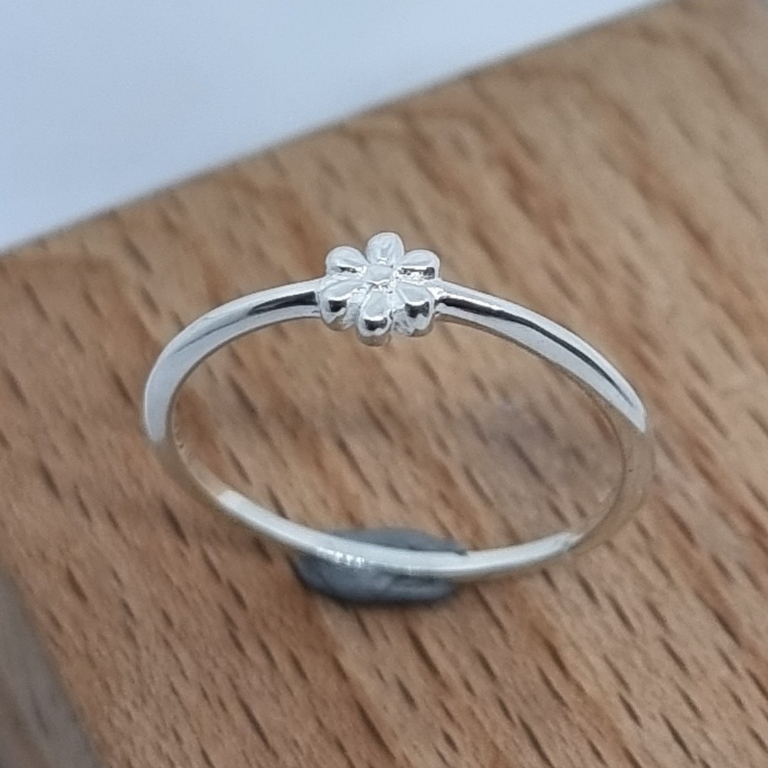 Sterling silver daisy stacking ring image 1
