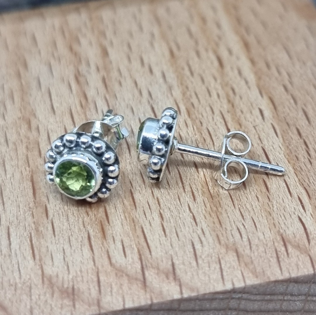 Sterling silver peridot gemstone stud earrings image 2