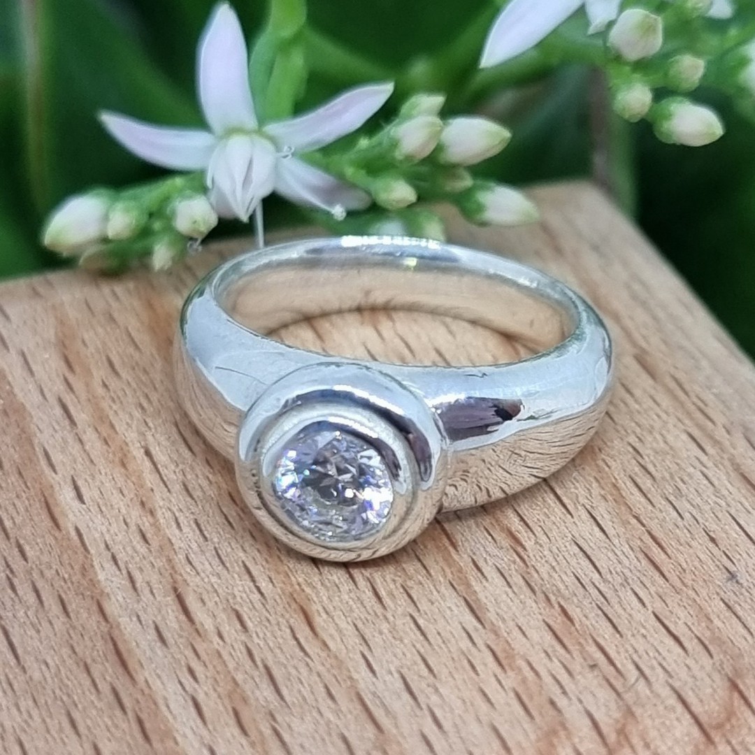Sterling silver cz gemstone ring - made in NZ image 5