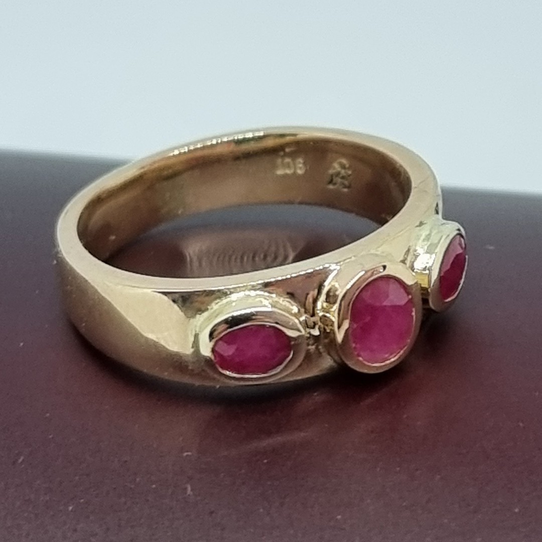 9ct gold modern ruby ring, made in NZ image 1