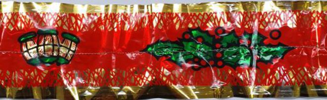 Green Holly/Lantern, Gold Band (7 Metre Roll, 76mm width) image 0