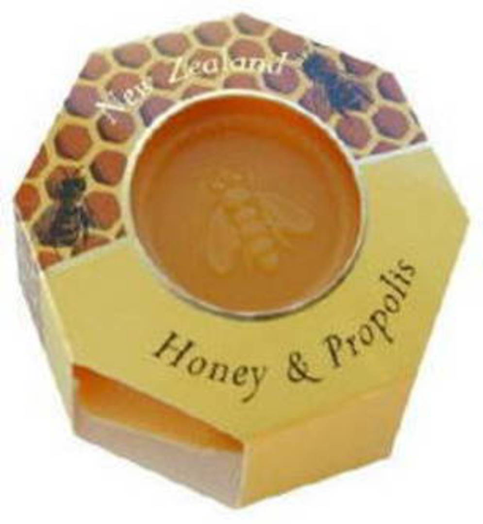 Manuka Honey and Bee Propolis Soap image 0
