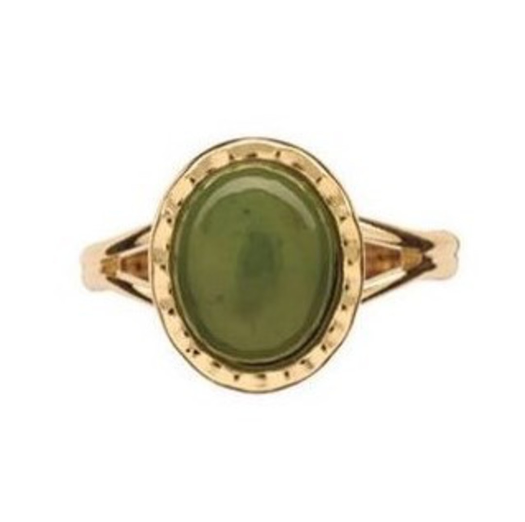 Greenstone Scalloped Round Ring Gold image 0