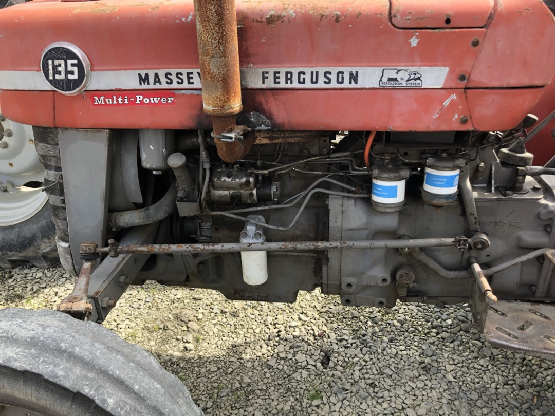 Massey Ferguson 135 2WD image 1