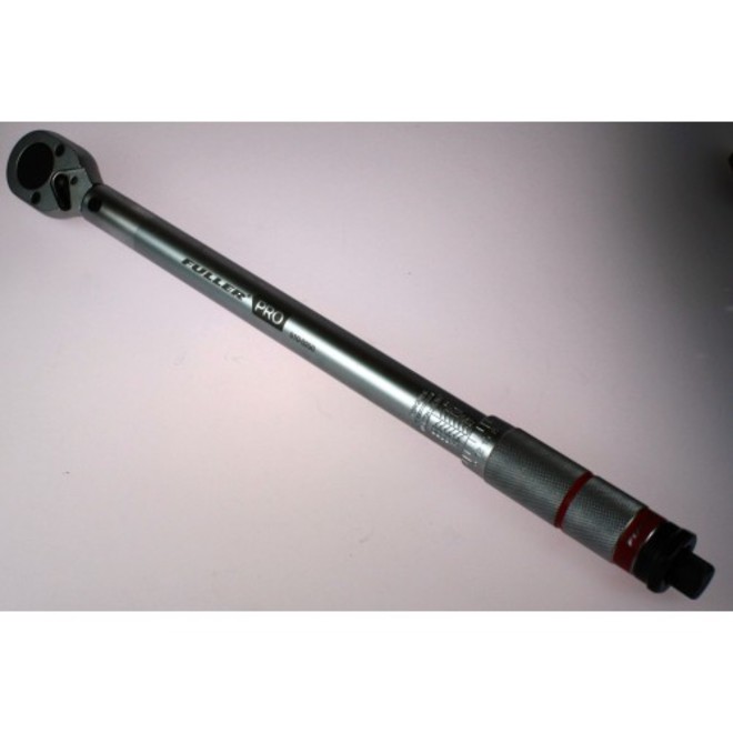 TORQUE WRENCH 1/2  DRIVE image 0