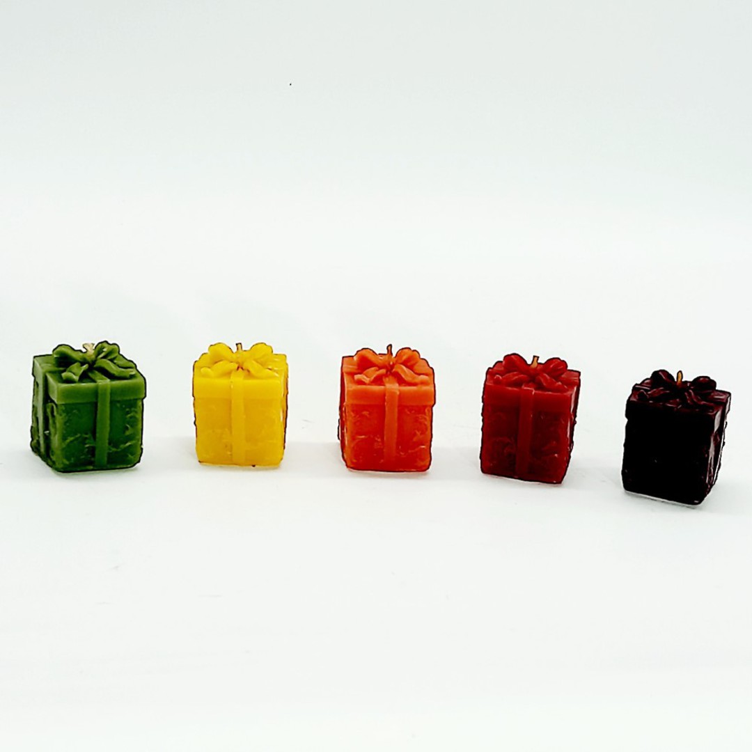 Beeswax Present Candles image 0
