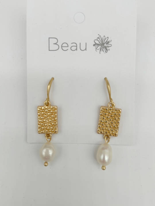 Gold Pebble Pearl Earring