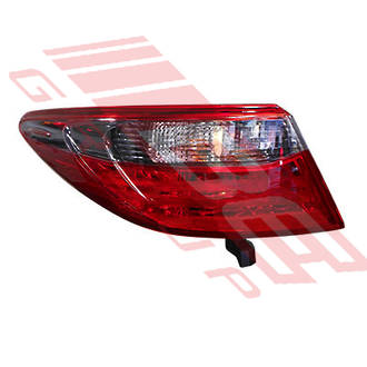 REAR LAMP - L/H - OUTER - BLACK REFLECTOR - TO SUIT - TOYOTA CAMRY 2015- F/LIFT