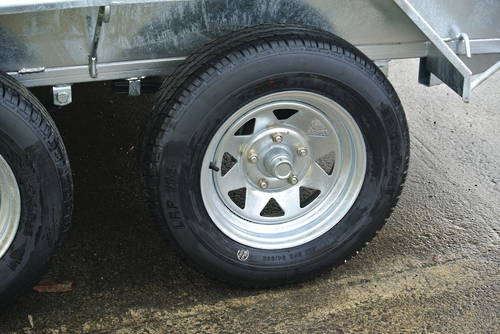 Wheel Assy; 165R13LT; 670kg rated