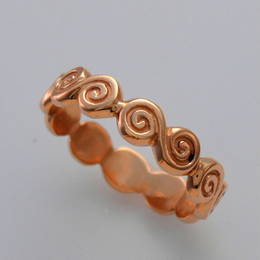 R358 Celtic spiral band in Rose Gold