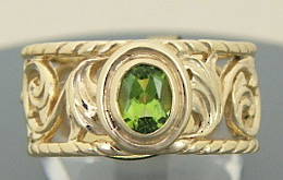R181 Peridot and Gold Scroll and Leaf design