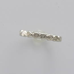  R355 Celtic Spiral band in  Stg.(.925) Silver
