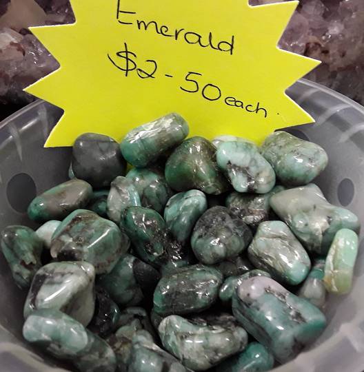 Small Emerald Tumbled Piece