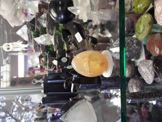 Light Golden Healer Crystal Egg
