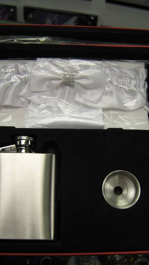 Wedding Garter and flask set (white)