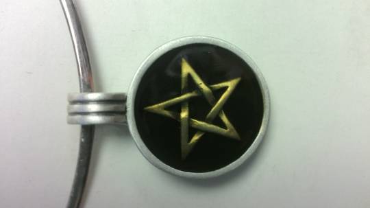 Bico Black and Gold Pentagram