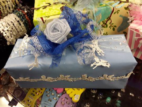Blue Themed Free Gift Wrapping image 0