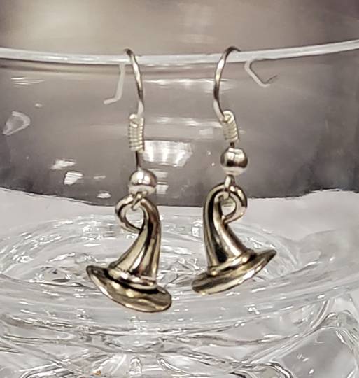 Witches Hat Earrings image 0
