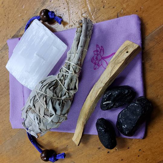 Crystal and Sage Home Healing Kit image 0