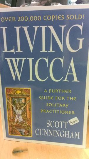 Living Wicca By Scott Cunningham image 0