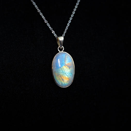 Rainbow Moonstone Silver Pendant